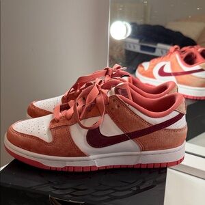 Nike Women's Dunk Low Valentine's Day